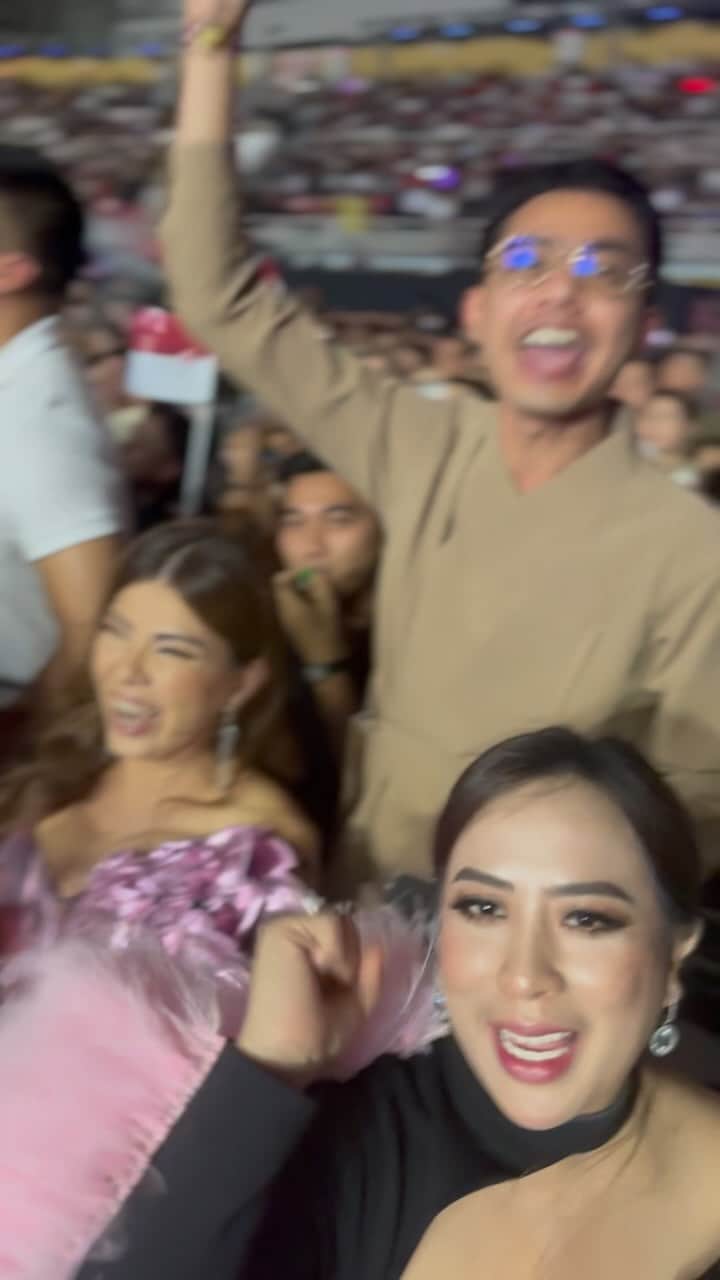 Ivan Gunawanのインスタグラム：「We stand  for  INDONESIA 🇮🇩」