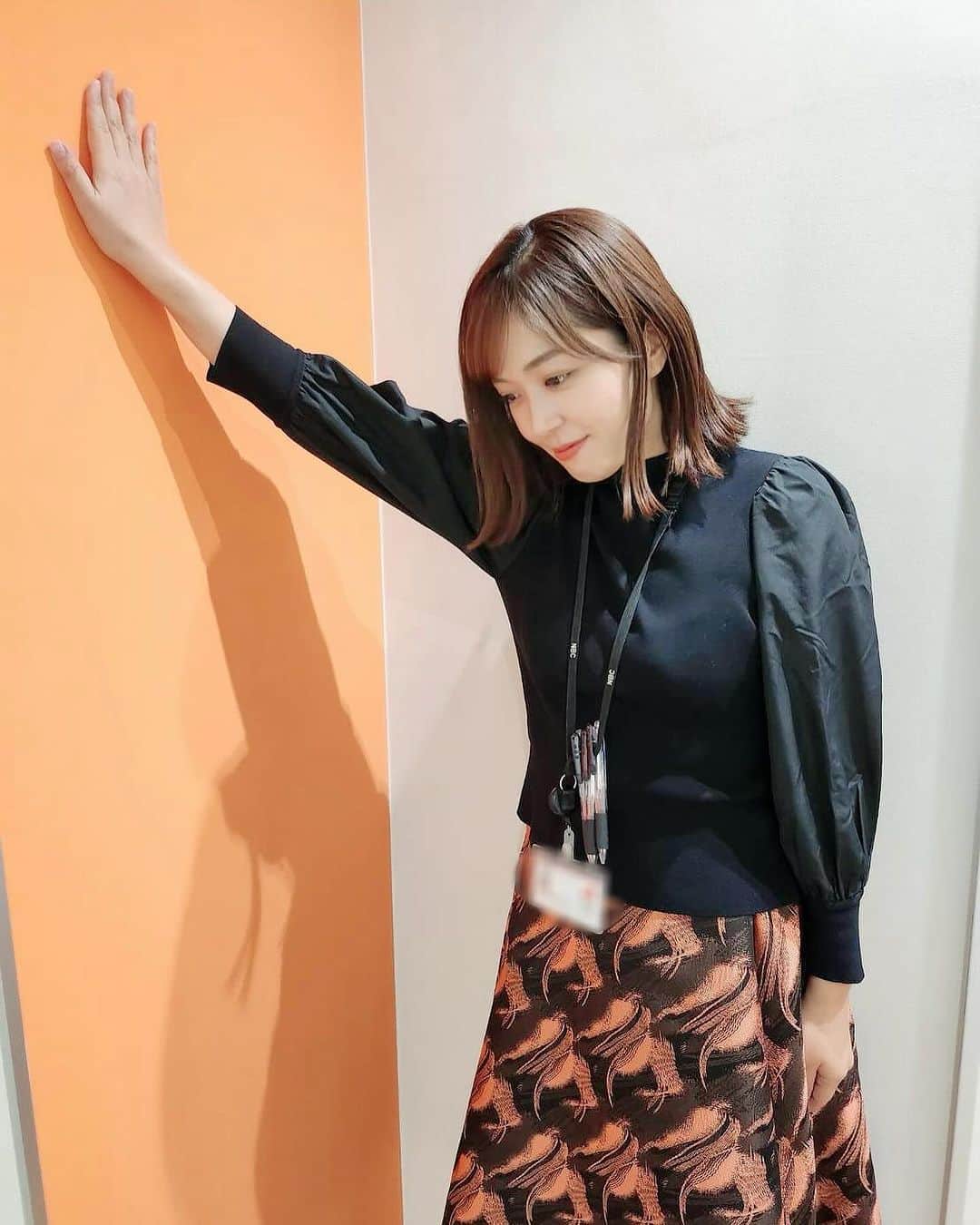 豊崎なつきのインスタグラム：「* まさか  ボールペンが3本も😅  バタバタしてたから💦 気づいたら こんなに増えてました！  そこに気づく真菜ちゃん🙌 さすがです！  撮影by真菜  #pint #長崎アナウンサー #アナウンサー」