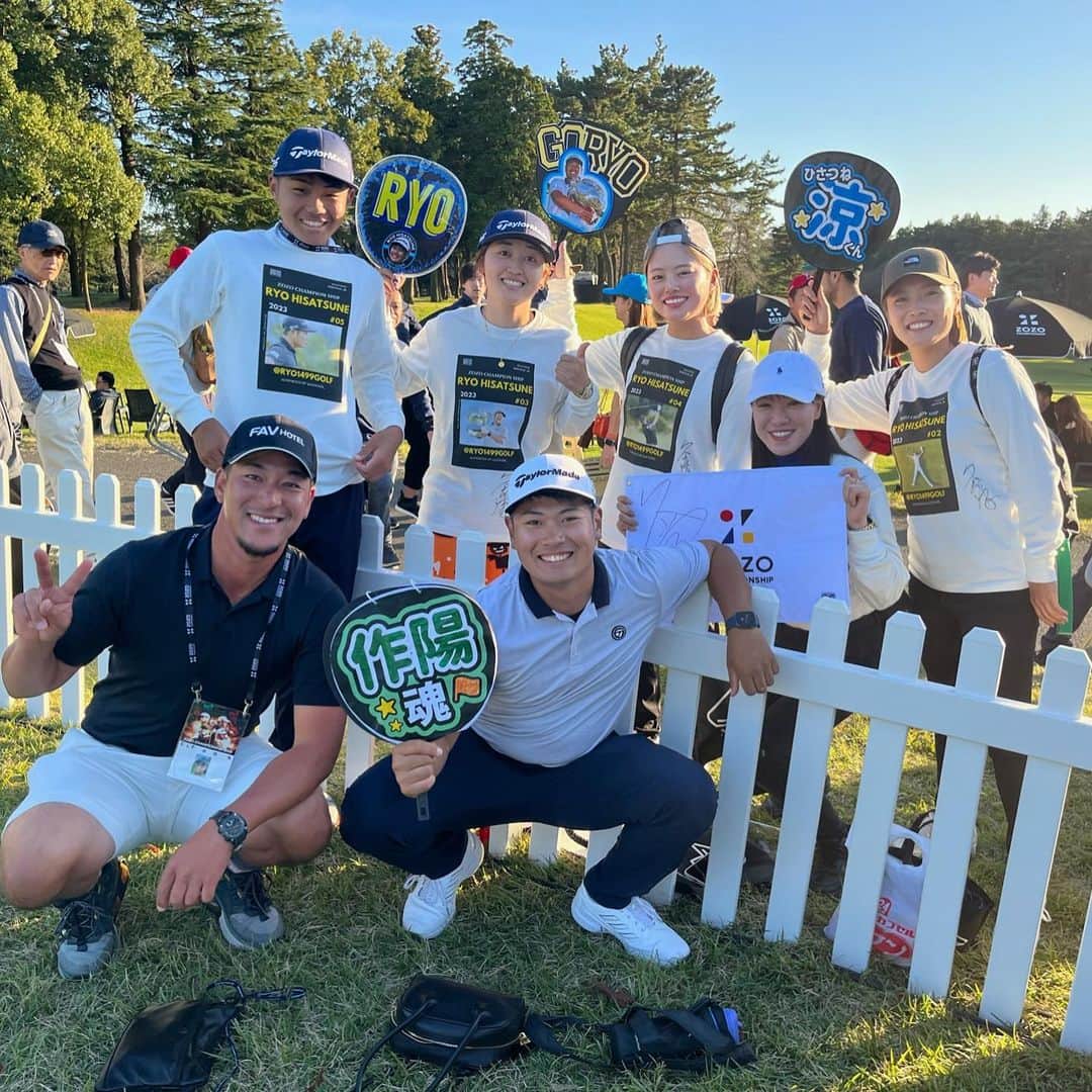安藤京佳のインスタグラム：「. ZOZO CHAMPIONSHIP 2023⛳️  4underで涼くんの応援に行ってきました❤️🧡💚💙  ゴルフって簡単なんかなって錯覚してしまうぐらいみんな上手くて圧巻でした😳  そして何より涼くんナイスプレー👏 また来年も4人で全力応援させていただきます📣✨  私たち4人に気付いて声かけてくださった方もいて嬉しかったです😊  4underももっと頑張ります❤️‍🔥❤️‍🔥」
