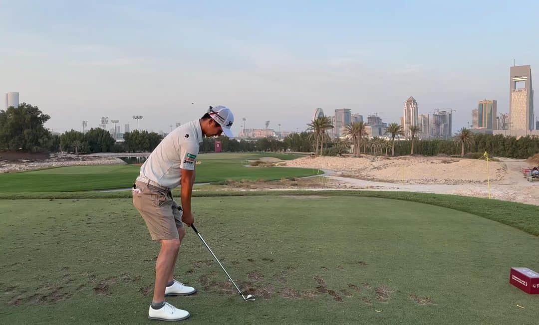 星野陸也のインスタグラム：「🇪🇸→カタール🇶🇦⛳️  めちゃくちゃ暑い🤣💦」