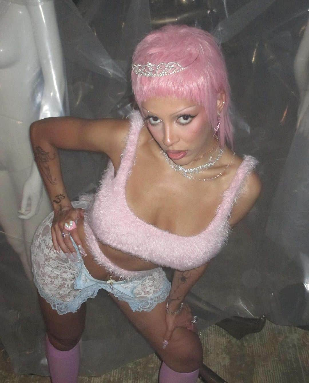 AMBUSHのインスタグラム：「@dojacat goes all out in #AMBUSH FUR BACKLESS STRING BRATOP and the exclusive PINK ALIEN SUNGLASSES. Find them at our WEBSHOP and WORKSHOP」