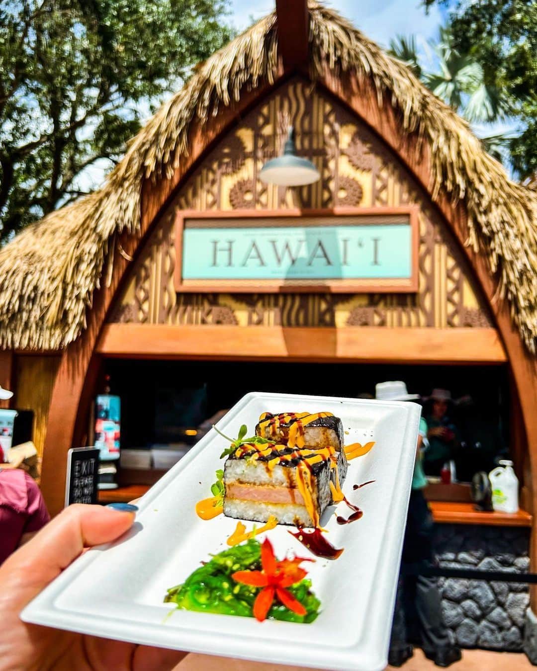 Walt Disney Worldのインスタグラム：「📣Calling all #WaltDisneyWorld foodies! We want to know your favorite Food & Wine Festival Global Marketplace using only emojis ⬇️ (📸: @the.unbirthday.girl & @ineedsnacksnow)」