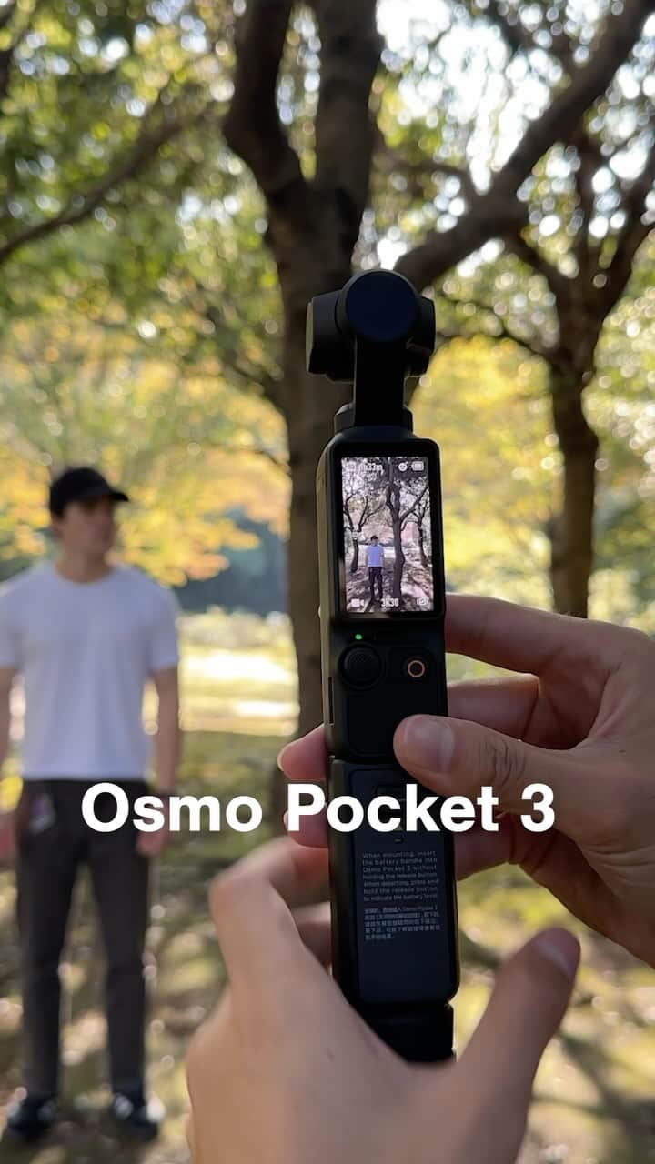 岳のインスタグラム：「The Vertigo Speed Ramp✨ Utilizing the DJI Osmo Pocket 3’s 1-inch CMOS sensor, you can create this quick speed ramped transition. Utilizing Active-Track on your subject, film a few sequences of a dolly in/out movement towards your subject with the 3-Axis Gimbal Mechanical Stabilization. Then in post, speed up the clips and apply motion blur to finish the effect. #osmopocket3 @djiglobal @dji_japan」