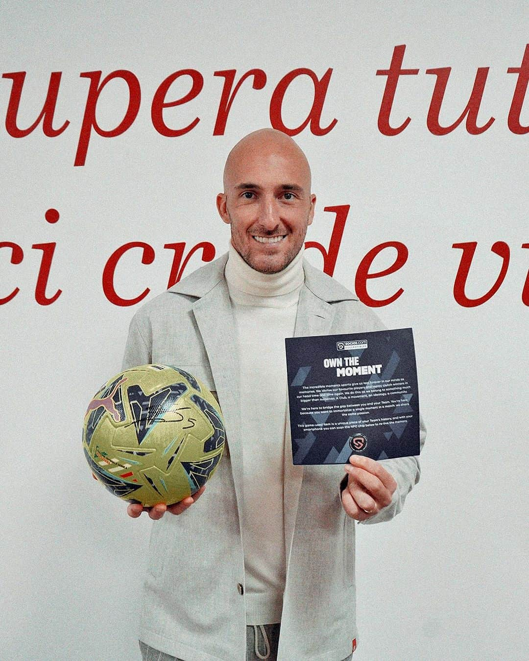 のインスタグラム：「🇮🇹 AC Monza e Lega Serie A, in collaborazione @sociosdotcom, Official Partner di Lega Serie A, mettono all'asta il pallone del gol realizzato da Luca Caldirola contro l’Inter lo scorso 15 aprile, che ha regalato la vittoria dei biancorossi al Meazza ⚪🔴  Il ricavato dell’asta sarà devoluto al Paese Ritrovato di Monza, realtà cittadina della @cooperativalameridiana, il primo villaggio in Italia dedicato alla cura di persone con forme di demenza e affette dalla sindrome di Alzheimer.   ➡️ È online l’asta su @onluslive ⚽  ———————————————  🇬🇧 AC Monza and Lega Serie A, in collaboration with @sociosdotcom, Official Partner of Lega Serie A, are auctioning off the official ball from the goal scored by Luca Caldirola against Inter last April 15, which earned the Biancorossi a victory at the Meazza ⚪🔴  The proceeds of the auction will be donated to the Paese Ritrovato di Monza, a city reality of the @cooperativalameridiana, the first village in Italy dedicated to the care of people with forms of dementia and suffering from Alzheimer's syndrome.  ➡️ Auction is now live on @onluslive ⚽」