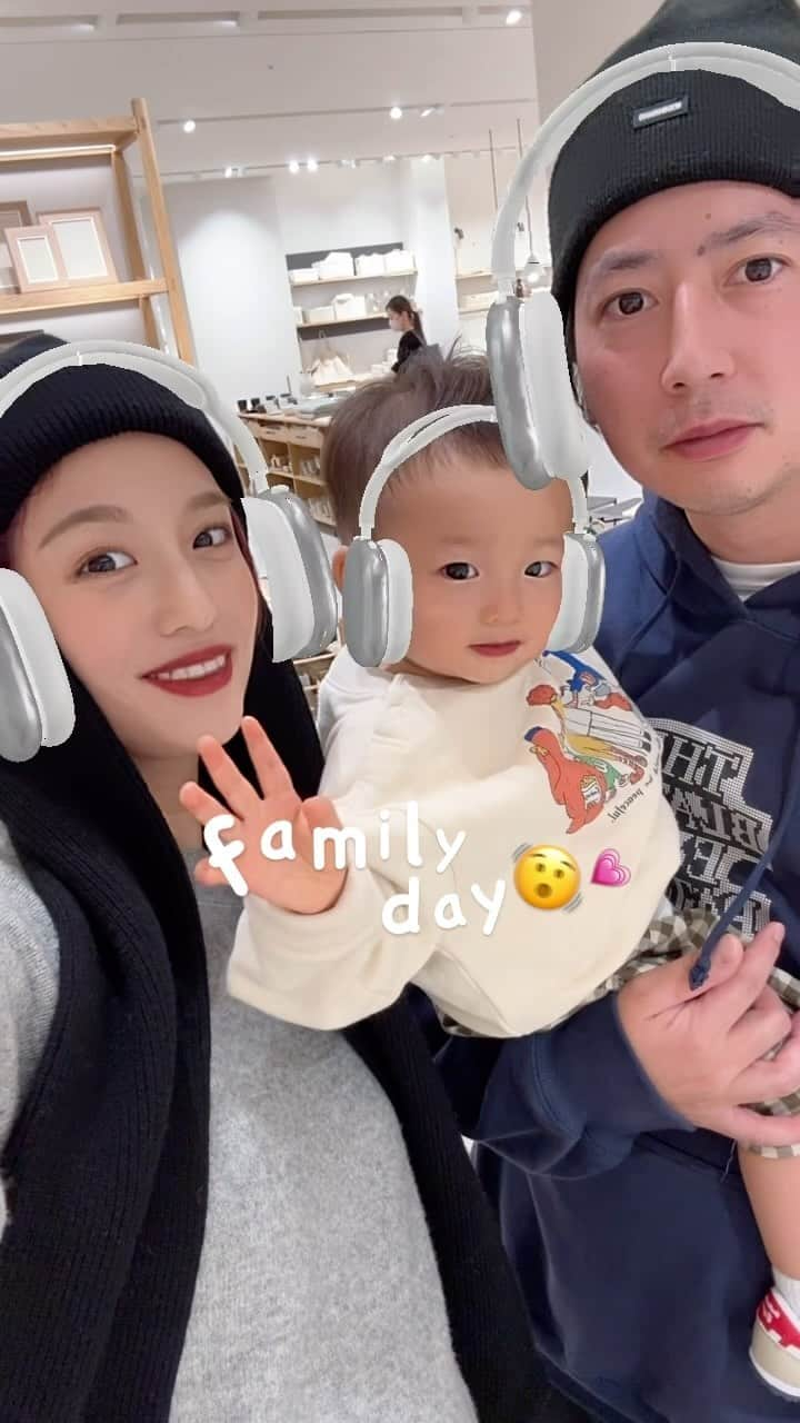 徳永 美乃里のインスタグラム：「ストーリーをそのままリールに🤣💗 my family👨🏻‍🦱👦🏻👩🏼  この曲好きだわ〜🤣💗」