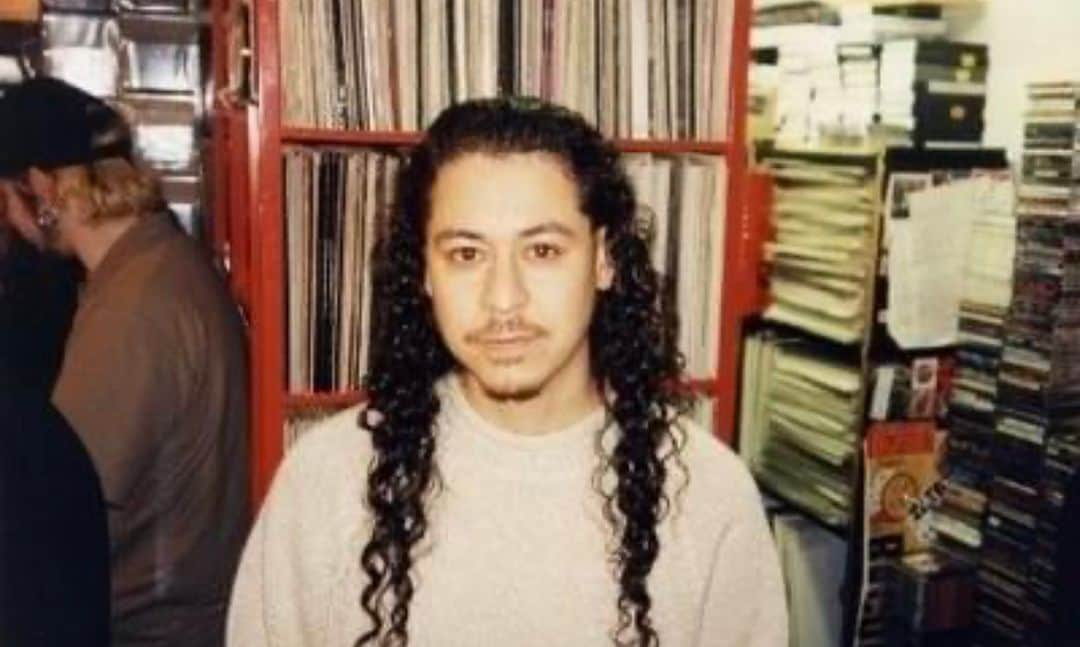 Queensrycheのインスタグラム：「#wbw - Eddie at record signing session in Nottingham, UK circa 1995 while we were on the "Promised Land Tour" (photo credit @mark_polaris_coops) #queensryche #backintheday #waybackwednesday #unitedkingdom #eddiejackson #edbass #onetake #badassbassist #curlsforthegirls #coolassmofo」