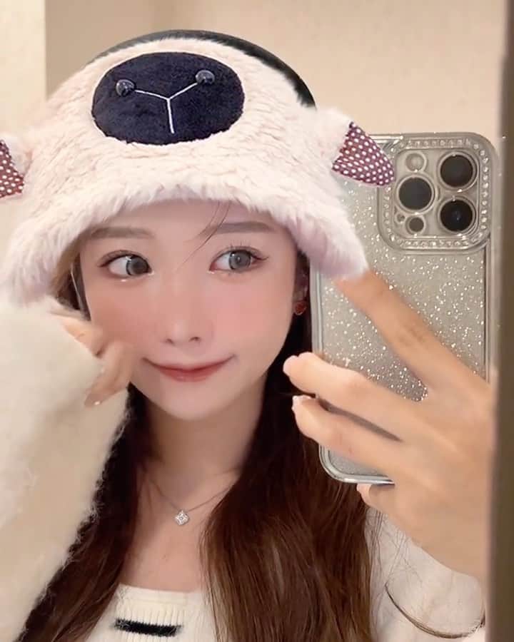 加瀬愛莉のインスタグラム：「🐏☁️🤍 @qumerry.official」