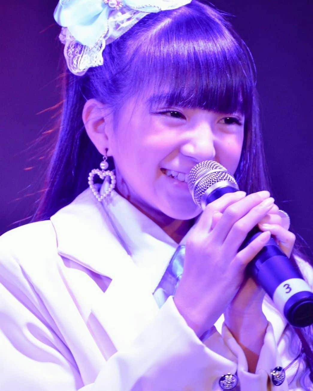 中井結々のインスタグラム：「ライブ🎤って  毎回同じライブはなくて  その日の会場や お客さまの反応が毎回違うから  それがいちばん楽しみです💙  今日が今まででいちばん‼️‼️ 最高のライブ🎤になるように✨って気持ちでライブします」