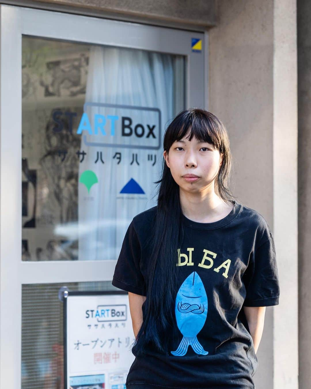 Promoting Tokyo Culture都庁文化振興部さんのインスタグラム写真 - (Promoting Tokyo Culture都庁文化振興部Instagram)「START Box Sasahatahatsu, a creative space utilising a vacant storefront in a metropolitan housing complex in Shibuya's Sasazuka and Hatagaya area, opened in April. The project provides artists seeking a place to create with an easy-to-use space where new encounters can be made.  The open atelier which took place on September 16th. It was attended to by six artists of various styles and genres, who work with a range of materials. Their artworks provided a glimpse into the vibrant art scene in Tokyo.  Artists in order to appearance: SAKAMOTO ENTERTAINMENT @sakamoto_entertainment Mio Amakusa @mio_amakusa Minori Yamamoto (thirdkindbooks) @yamamonnnn Rintaro Nakayama nrntru Tomohiro Shibuki @tomohiro_shibuki Yumi Nishimura _yumi_nishimura  -  今年4月よりオープンしている、渋谷区・笹塚〜幡ヶ谷エリアの都営住宅の空き店舗を活用した創作活動スペース「START Box ササハタハツ」。 このプロジェクトでは、創作場所を求めるアーティストを対象に、利用しやすく新たな出会いや交流も生まれるような場を提供されています。  9月16日に行われたオープンアトリエには、制作スタイルや作品ジャンル、使用する素材も様々な 6名のアーティストが参加。 アトリエの中では訪れた方々との対話が盛んに行われ、作品だけではなくアーティストの制作風景や言葉からも東京のアートシーンを体感できる機会となりました。  【活動アーティスト】※写真掲載順 ※敬称略  SAKAMOTO ENTERTAINMENT　@sakamoto_entertainment 天草 ミオ　　　@mio_amakusa 山本 未知（thirdkindbooks）@yamamonnnn 中山 琳太郎　　nrntru 澁木 智宏　　　@tomohiro_shibuki 西村 祐美　　　_yumi_nishimura  #tokyoartsandculture  #artspace#artistinresidence  #shibuya #STARTBoxササハタハツ #ササハタハツ #渋谷 #artoftheday #fineart #artstagram #artlover #fineartphotography #art_of_japan_ #artjournal #artworld #arthistory #finearts #artworkoftheday #artandculture #artsandculture #artculture #loveofart #artexperience #culturalexperience #artlovefeed #cultureofcreatives #creativeart #exhibitionview #artexhibition #exhibitions」10月25日 22時41分 - tokyoartsandculture