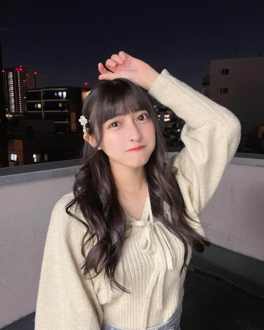 のインスタグラム：「今日は上手に巻き巻きできたよ🍁🍂 夜は冷えるからお互いあっためあおう～」