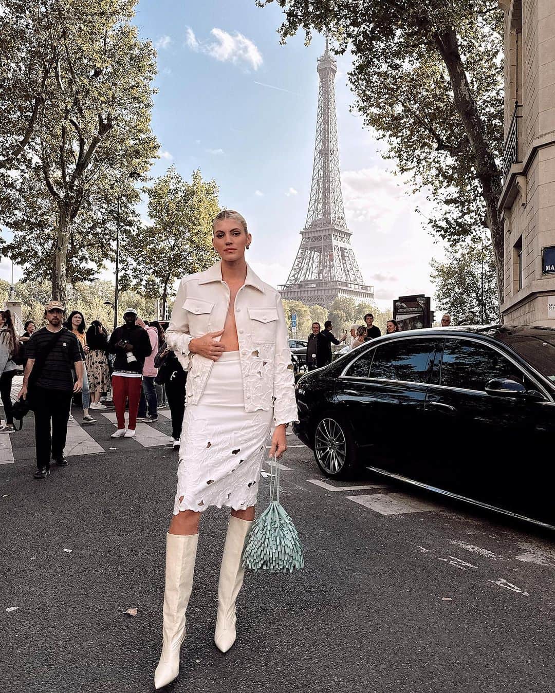 デヴォン・ウィンザーのインスタグラム：「PFW expectations vs reality 😂」