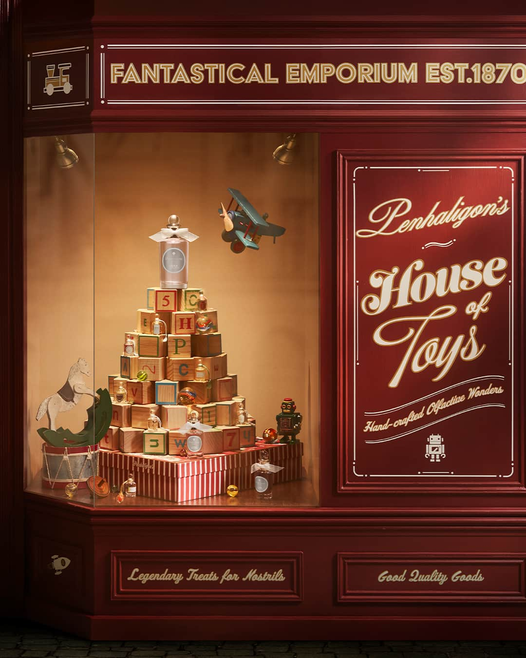 ペンハリガンのインスタグラム：「Ladies and Gentlemen, welcome to Penhaligon's House of Toys! A fantastical emporium brimming with rambuctious redolence for playful noses. A spritz of young spirit, a dash of make believe… Penhaligon's department of delights will dazzle this festive season. One may never want to leave.」