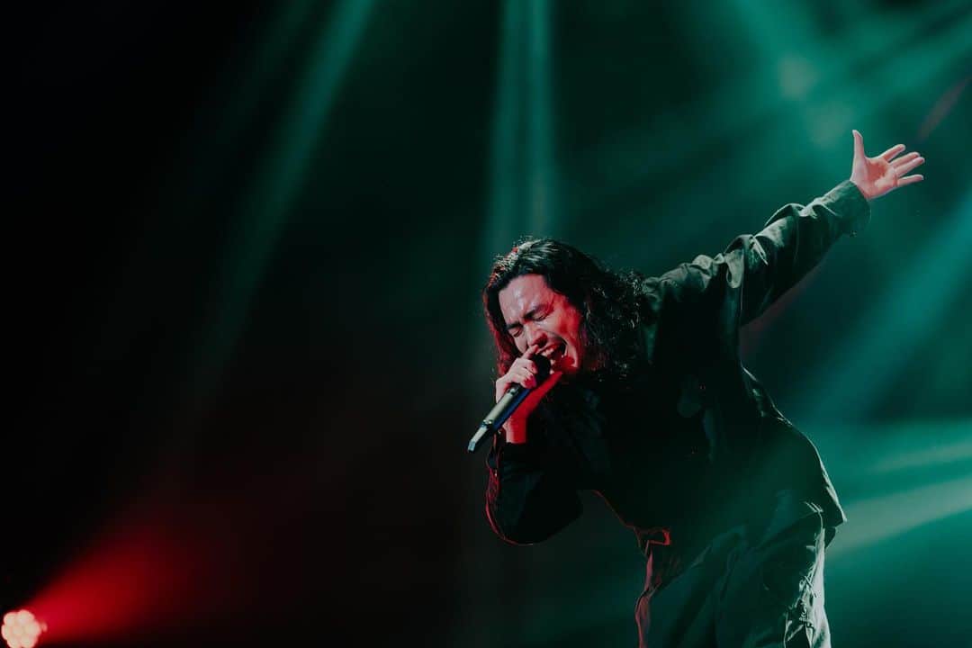 のインスタグラム：「.  2023.10.25  TWO MAN TOUR「生業」2023 at. Zepp Osaka Bayside  Guest: Dragon Ash  photo by @hiroyabrian」