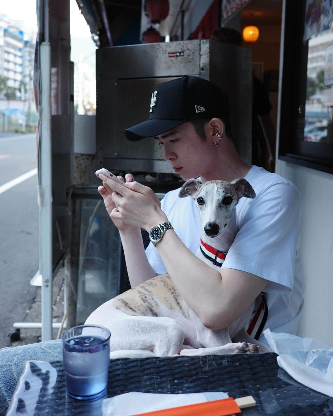 Noah（ノア）さんのインスタグラム写真 - (Noah（ノア）Instagram)「Celebrating 8 years together in Shizuoka 🫶🏼  もう8周年記念日から1ヶ月も過ぎたけどやっと2人でゆっくり出来る時間を作れたからベルも一緒に家族旅行しました！ティガちゃんごめんね🙇🏻‍♂️  すごい特別な事をしなくても一緒にいて楽だし幸せです これからも毎年素敵な所を見に行きましょう！  素敵な所を提供してくれた @airbnb さんありがとうございます🙏🏻  #TaikiNoah#8yearanniversarytrip」10月25日 23時08分 - noah_bbb