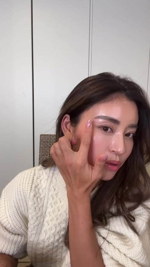 山中美智子のインスタグラム：「メグ様とLIVE記念🤍今日12時まで15%OFFなので少し残しまーす🫰🏾」