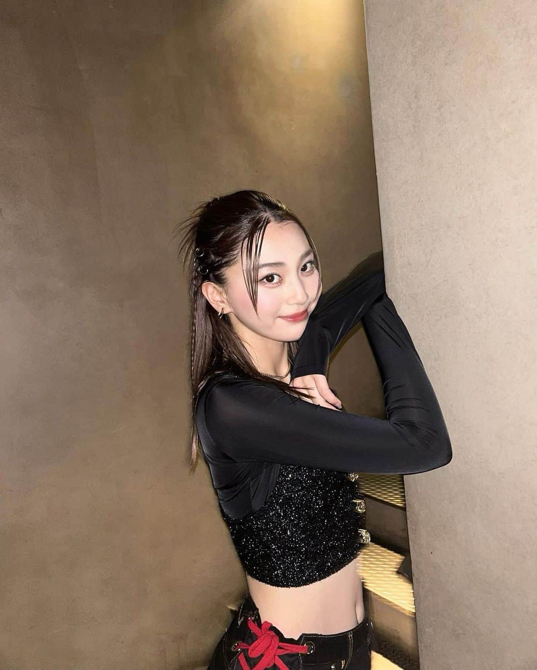 のインスタグラム：「ーーーーーーーーーーーーーーー yeeeeeeeeeS🎀  hair&make @kanane_13  styling @taiji_tj」