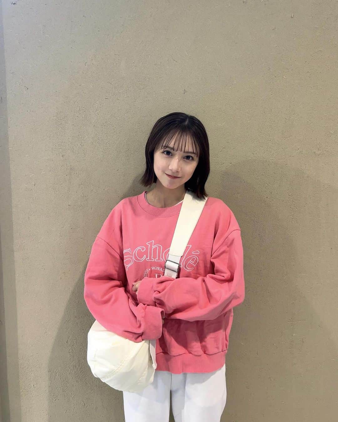 のインスタグラム：「超ハードスケジュール😵‍💫 これ石鹸で落とせるところがズボラな私には有難い、、 カバー力もあるから愛用中🫶   #アヴァンセ  #avance  #desir  #bpクリーム  #ベースメイク  #pr」
