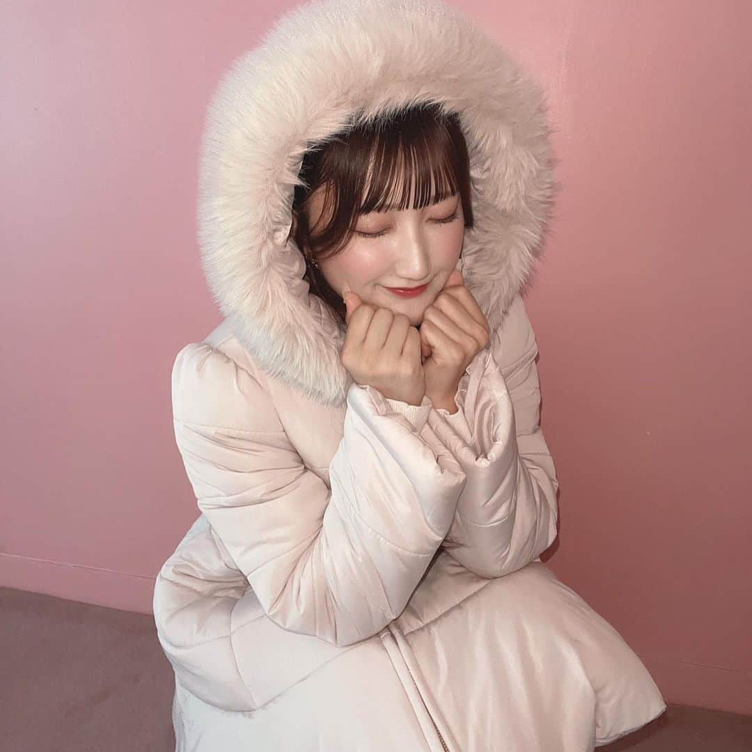 evelynさんのインスタグラム写真 - (evelynInstagram)「winter coat🐰♥︎ ㅤㅤㅤㅤㅤㅤㅤㅤㅤㅤㅤㅤㅤ #フレアミドルダウン ¥25,800 ㅤㅤㅤㅤㅤㅤㅤㅤㅤㅤㅤㅤㅤ #evelyn #エブリン」10月26日 9時04分 - evelyn.official