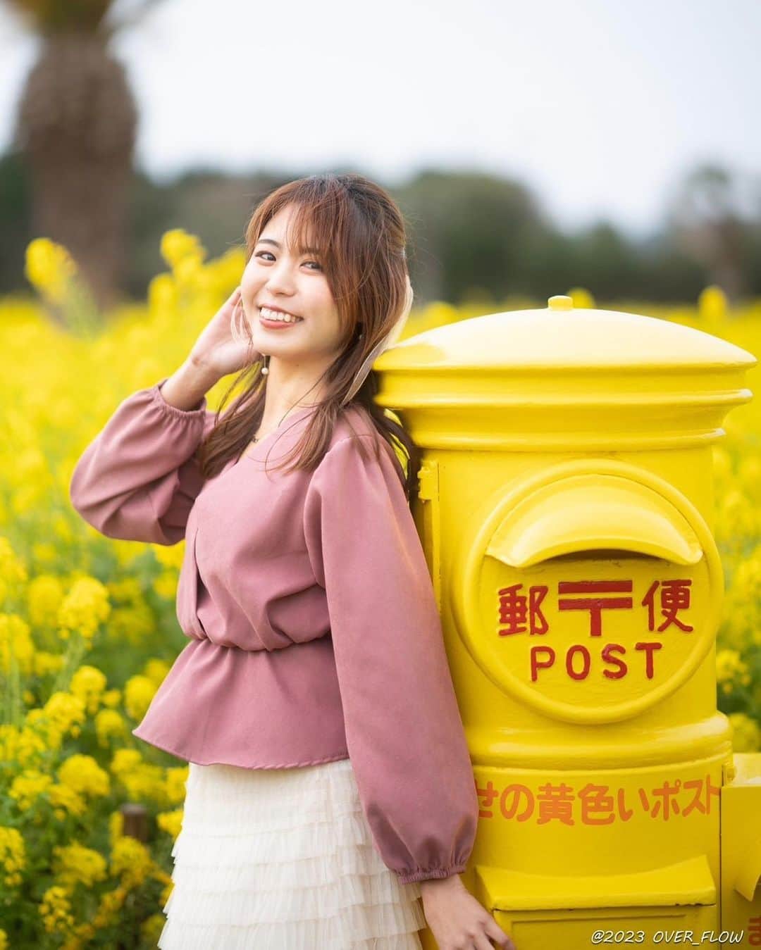 のインスタグラム：「⁡ ⁡ .  リアポが始まりました〜！！！ なんとなんと、TeamPENTAX枠にて @overflow911 にも展示頂いてます😭💓  儚くて綺麗な作品に仕上がってるので 来場した際は見つけてくださいね🥺✨  ⁡ ⁡ . ⁡ ＊ … * … ＊ … * …＊ … * … ＊ … * …＊ … * …  愛知県を拠点として 広告、アパレル、展示、イベント等 フリーランスモデルとして活動しています。 全国遠征可能です✈️  撮影依頼はDMまたは公式LINEまで お気軽にお声がけください🙇‍♀️ 詳細はプロフィールリンクにて🔗  ⁡ いろんな作品に挑戦したい！ ⁡ ⁡ #photography #instagood #instagramjapan #good_portraits_world 　#model #jp_mood #daily_photo_jpn 　 #ファインダー越しの私の世界 #カメラ好きな人と繋がりたい #カメラマンさんと繋がりたい  #被写体募集中 #カメラ女子 #モデルさんと繋がりたい　#portrait #ポートレート #photo #smile #photographer #一眼レフ #ig_japan  #instalike #美脚　#美脚モデル軍団　#japan」