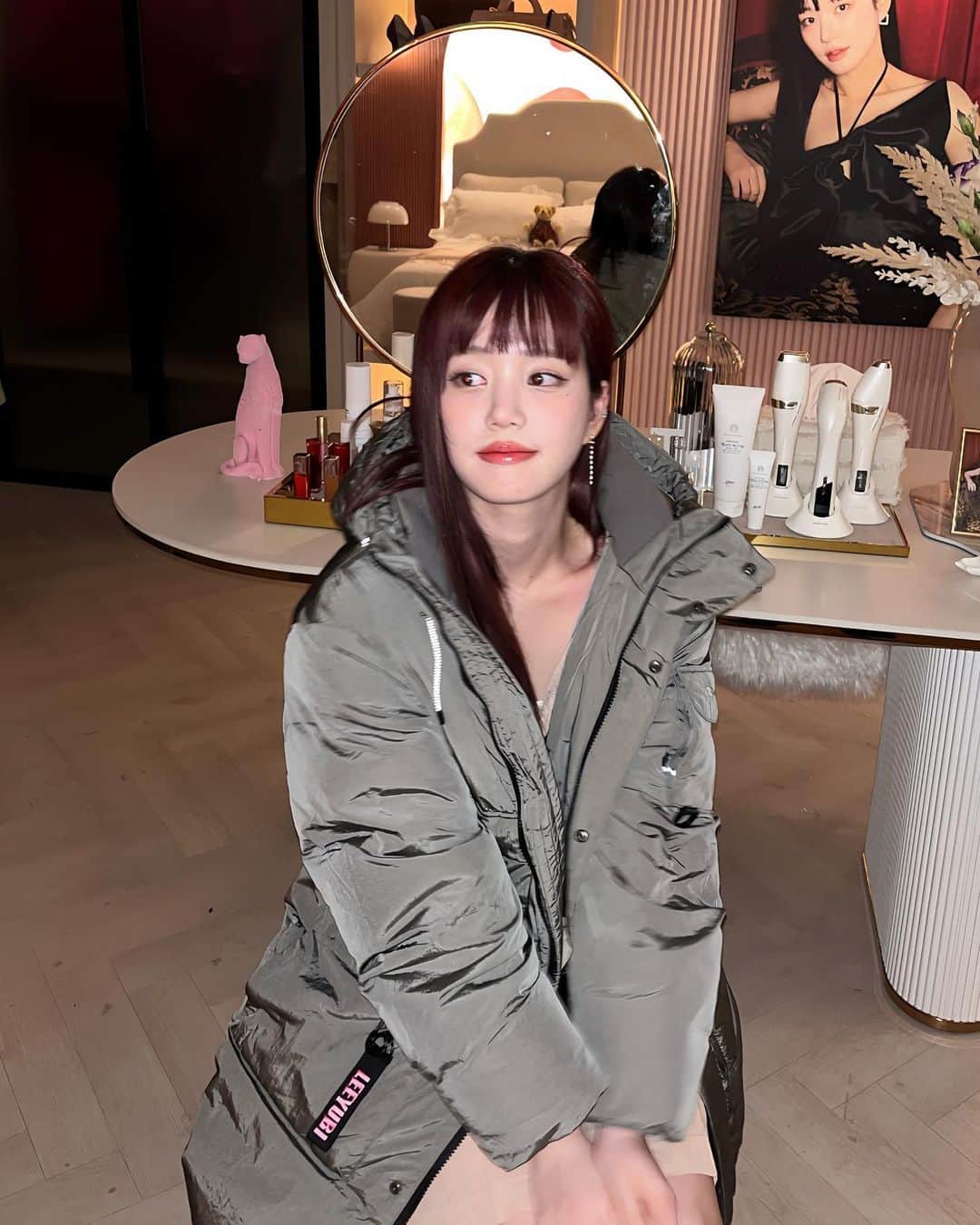 イ・ユビのインスタグラム：「유비패딩 입은 모네 💕 오늘두 화이팅 합니다아아!!!」