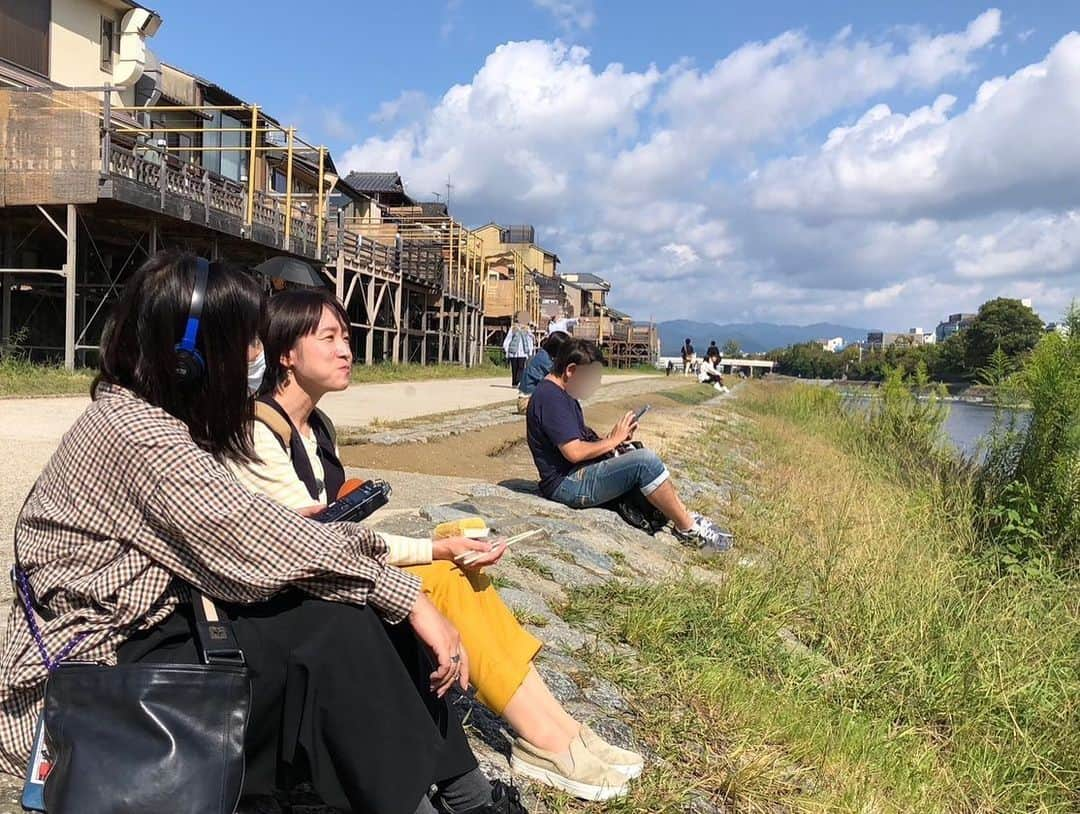 上田悦子さんのインスタグラム写真 - (上田悦子Instagram)「今夜放送です！ 「えつことさんぽ」 秋のはんなり京都編🍁  やりたいことがたくさん叶った１日😌 皆さんの 「やってみたい」にもつながれば✨✨  今夜7時〜MBSラジオで📻 聞いてくださいね〜✨  #えつことさんぽ#MBSラジオ」10月26日 9時25分 - uetsuko