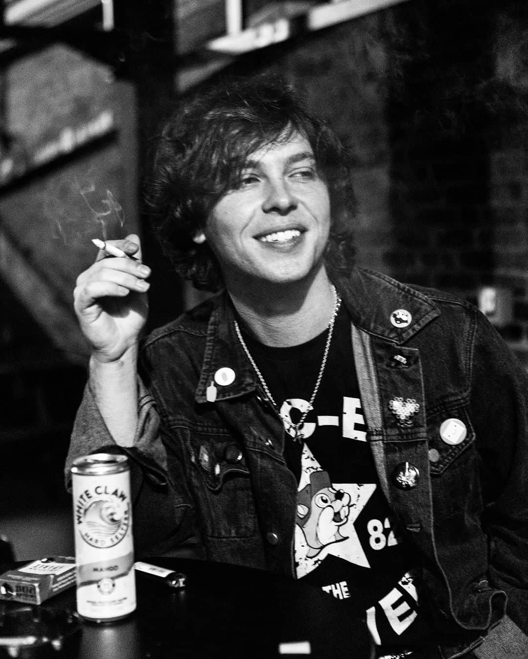 キートン・ストロンバーグのインスタグラム：「EMBLEM3 BRAZIL 2024! MORE DATES ADDED 🖤🇧🇷 Tickets at Emblem3.com @clubedoingresso」