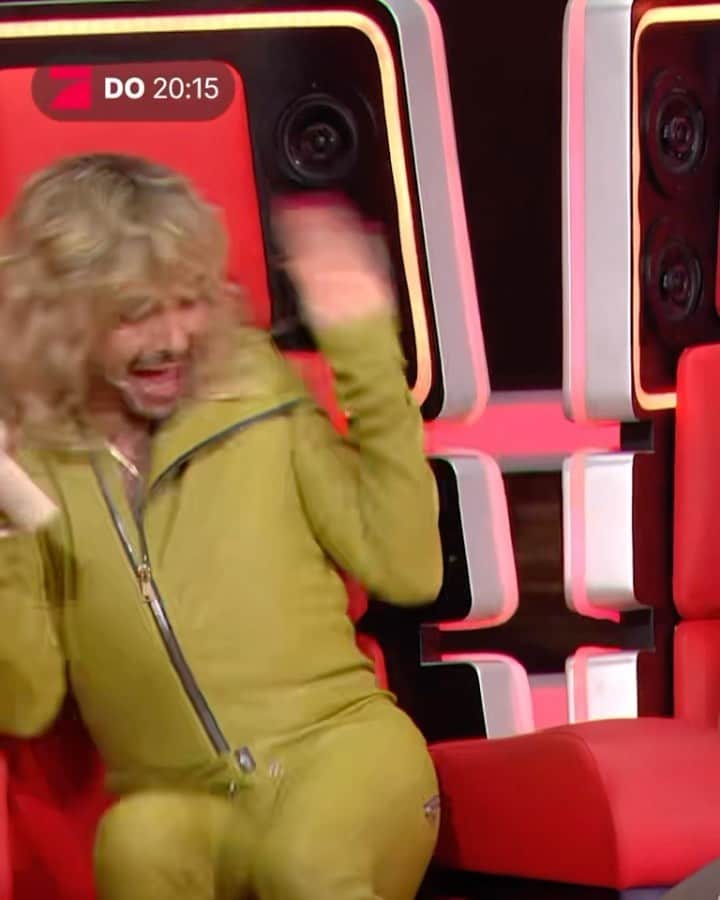 ビル・カウリッツのインスタグラム：「Wird wild bei uns diese Woche @thevoiceofgermany 🦟🕷️🪳🐜🐛🐞#schreisolautdukannst」
