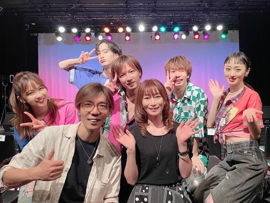 江田剛さんのインスタグラム写真 - (江田剛Instagram)「🎂Tsuyoshi Eda Birthday Live🎂 終了致しました！🎉  今年も本当に沢山の皆様にお祝い して頂けて最高な誕生日でした😚💜  会場に、いつも応援してくれてるみんなが居て 沢山おめでとう㊗️もらって 自分ばっかりじゃなくて みんなにもしっかり楽しんでもらえるよう 準備したLIVE🎙️  2時間超えのみんなで作ったLIVEは 最高の誕生日プレゼント🎁  本当にありがとう😆✨  他にも 秀くん（徳山秀典さん） 美穂さん（鈴木美穂さん） をはじめ今まで共演した仲間も沢山お祝いに、 かけつけてくれたり 一緒に Youtubeをやってる MissionSのメンバー（あすか、たるたん、佑太くん） 来てくれてお祝い&Youtube撮影したりと 盛りだくさんな1日でした😆👍✨  アンコールでえだんさー6人と踊った Beginningはなかなかのレアもの😊👍✨  本当どこを切り取っても最高な1日でした💜 お祝いしてくれてありがとうございました😆✨✨  Ps  来年もまたお祝いしてね🥂😙💜笑  ありがとうございました😊！！  来られなかった皆様に 幸せのお裾分け😙✨」10月26日 2時06分 - eda.tsuyoshi