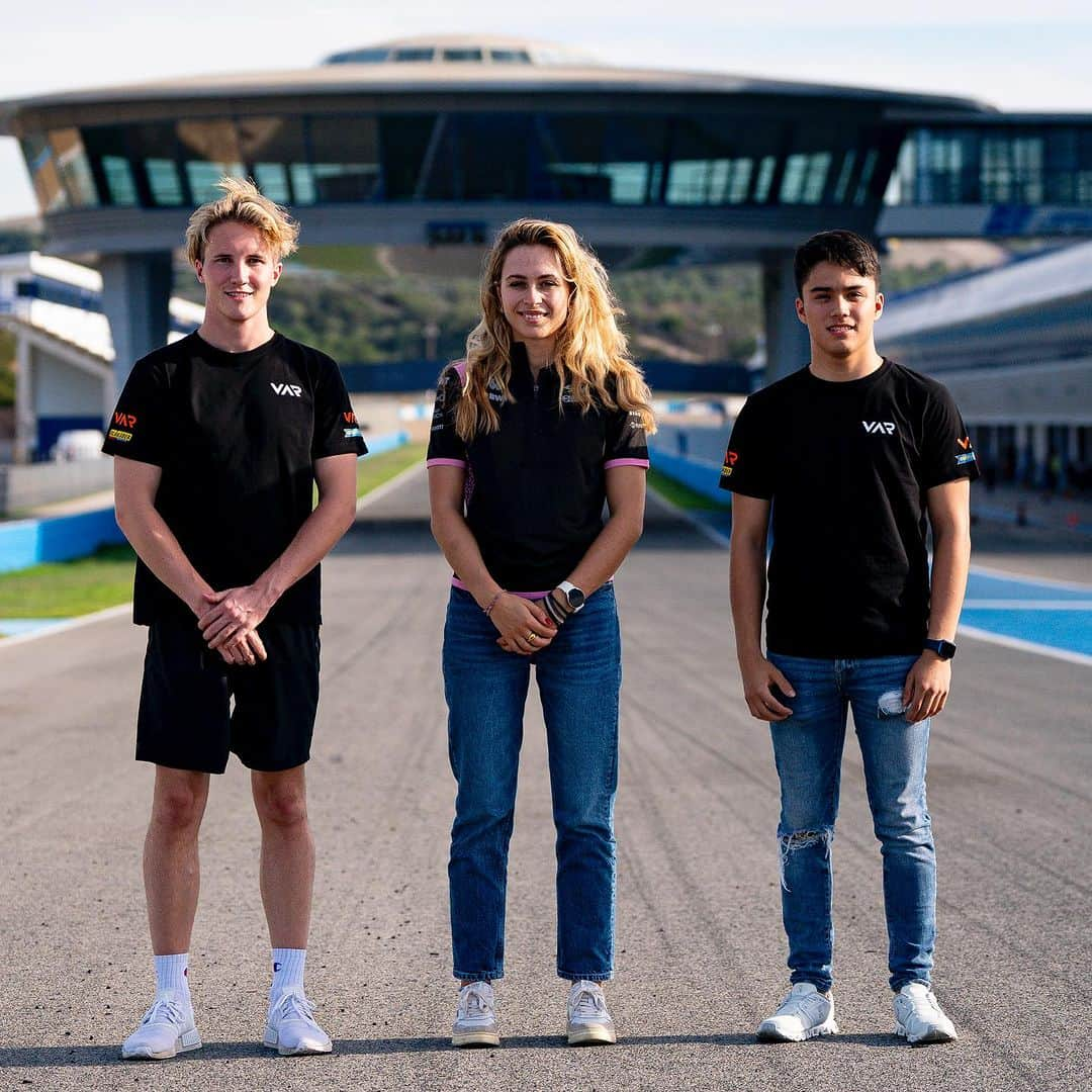 ソフィア・フロルシュのインスタグラム：「We’re excited to announce our line-up for the 2023 Macau Grand Prix!  🇦🇺 Tommy Smith 🇩🇪 Sophia Flörsch 🇲🇽 Noel León  We cannot wait to be back at the @fiaf3 World Cup. 👊  📸 @jamesgasperotti   #VanAmersfoortRacing #VAR #Macau #F3」