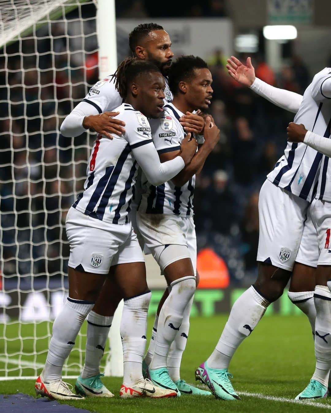 ウェスト・ブロムウィッチ・アルビオンFCのインスタグラム：「Your MOTM from our victory over QPR is Grady Diangana! 🌟  #WBA #Championship」