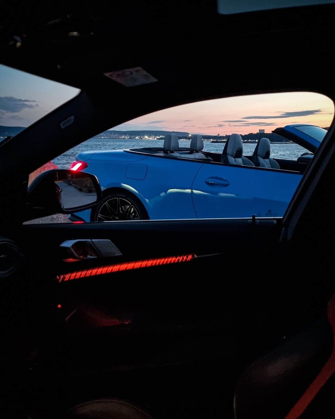 BMWさんのインスタグラム写真 - (BMWInstagram)「When the night falls, we glow 🌅  Which one would you choose? ❤️ or 💙  📸: @m4.blue.guy @todorov5 @BMWBulgaria #BMWRepost   The BMW 2 Series & the BMW M4 Competition Convertible. #THE2 #THEM4 #BMW #MPerformance  __ BMW M235i xDrive Gran Coupé: Combined fuel consumption: 7.8–7.2 l/100 km. Combined CO2 emissions: 175–162 g/km.   BMW M4 Competition M xDrive Convertible: Combined fuel consumption: 10.2 l/100 km. Combined CO2 emissions: 233–231 g/km.   All data according to WLTP. Further info: www.bmw.com/disclaimer」10月26日 2時19分 - bmw
