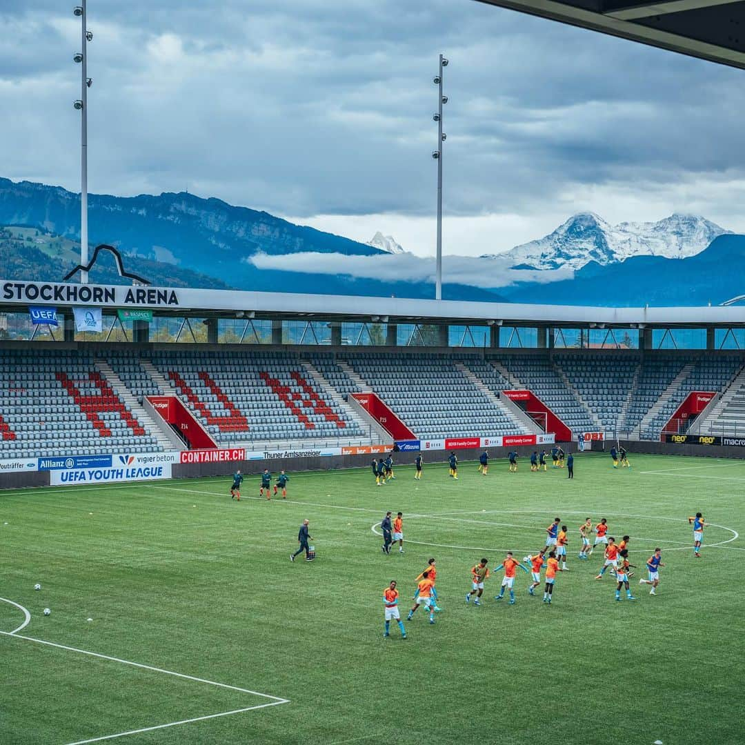 マンチェスター・シティFCさんのインスタグラム写真 - (マンチェスター・シティFCInstagram)「A superb #UYL display in scenic Switzerland! ✨🇨🇭」10月26日 2時21分 - mancity