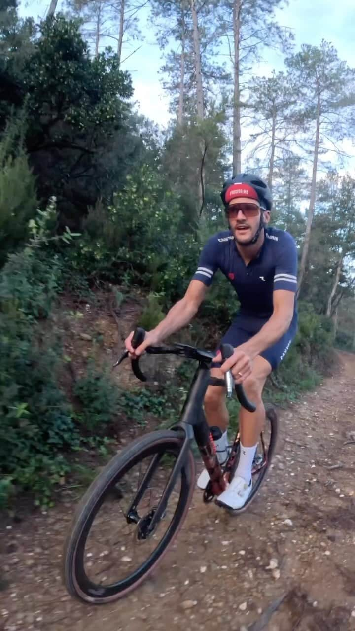 Zipp Speed Weaponryのインスタグラム：「This week on Making You Faster, @notchas gets a preview of the @sgrail.country course from none other than the 🐐, @janfrodeno! Catch it all at the LINK IN BIO!」