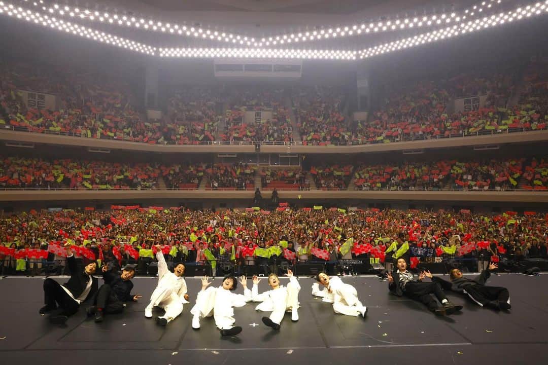 のインスタグラム：「s**t kingz Dance Live in 日本武道館 『THE s**t』  ダンサー史上初の 武道館単独ライブという とても大きなステージ  応援してくださった皆様のおかげで 見ることができた最高の景色です‼️  本当に 本当に ありがとうございました‼️  #シッキン #stkgz  #シッキン武道館」