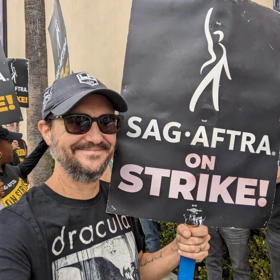 ウィル・ウィトンのインスタグラム：「Strikin' #sagaftra #unionproud」