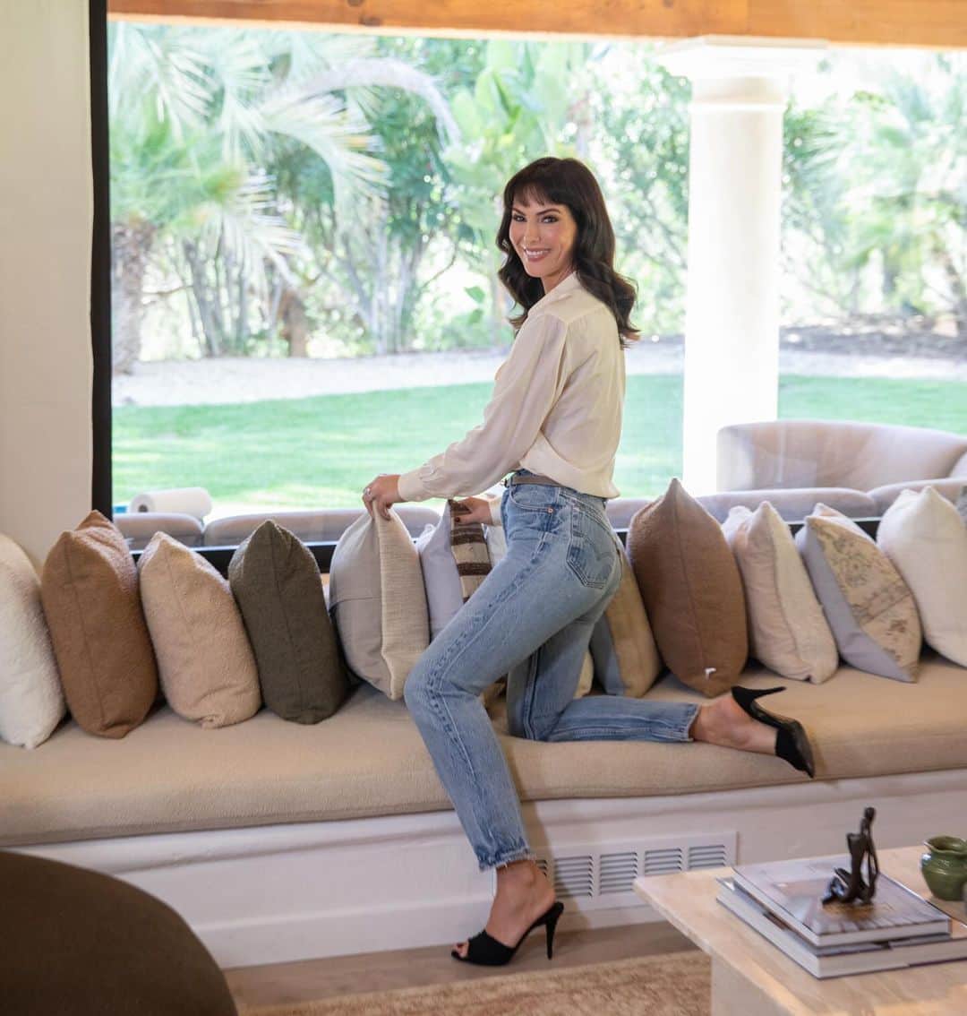ブリトニー・ワードのインスタグラム：「Creating beautiful spaces will never get old. The endless possibilities bring me so much joy 😊」