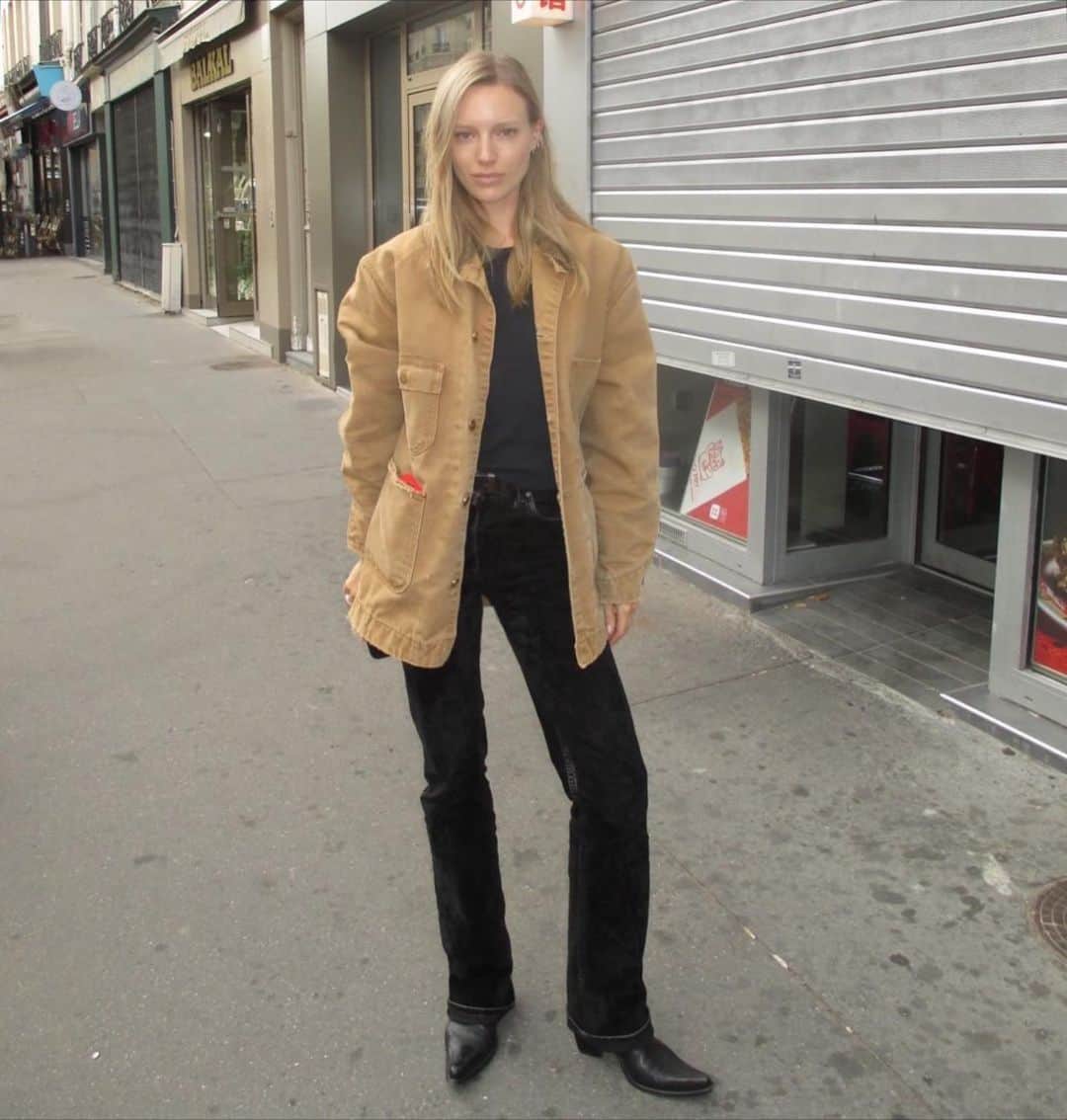 マヤ・ステッパーのインスタグラム：「Side part season 🔪」