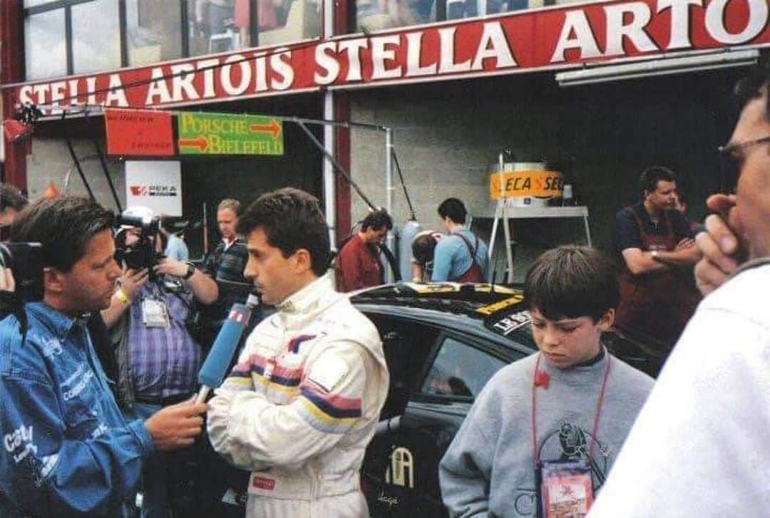 アンドレ・ロッテラーのインスタグラム：「Little blast from the past! Don’t know the year. You? It’s 24h of Spa and hey @yannickdalmasofficiel I was there in the grey @cricketco.be jumper 😂! #pierrevanvliet #porsche #spa #porsche911 #racing」