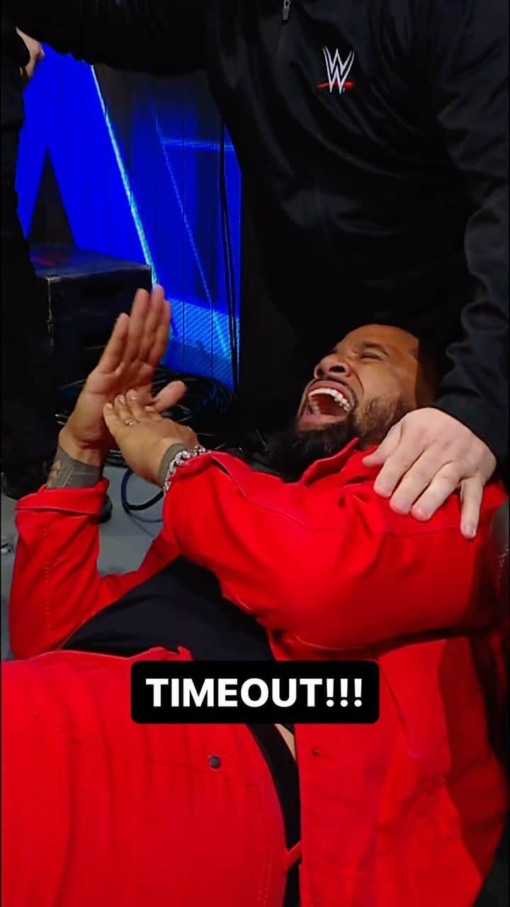 WWEのインスタグラム：「Bro really tried to pause a fight 💀」