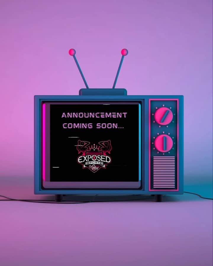 ホーリー・ソンダーズのインスタグラム：「HUGE @xposed__sportz ANNOUNCEMENT!! Stay tuned for our new sponsorship PLUS how to VIEW A FREE full episode in the next 24 hours!」