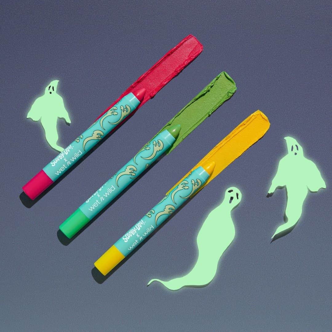 wet'n wild beautyのインスタグラム：「Groovy ghouls GLOW! Scooby Doo x wet n wild UV Face & Body Crayons keep you cool and colorful 😎 🎨⁠ ⁠ Available NOW at Walmart (in-store) & @Amazon and NOW at wetnwildbeauty.com & walmart.com (soon) #ScoobyDooxWNW #crueltyfree」