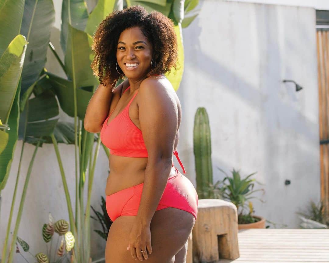 ボディーグローブのインスタグラム：「@bri_inspired in our Ibiza Snapdragon 🌺  Shop the collection available in XS-3X」