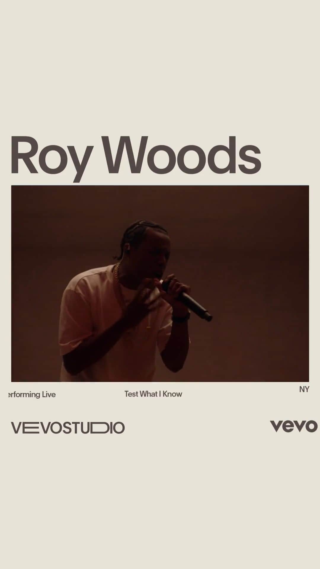 Vevoのインスタグラム：「Canada's own @RoyWoods is giving you his all on 'Mixed Emotions.' Watch the OVO signee's Vevo studio performances of "Test What I Know" and "I Just Wanna Love" off the album, which he says was born from "a lot of pain, sadness... even betrayal."  ⠀⠀⠀⠀⠀⠀⠀⠀⠀ ▶️ [Link in bio]」