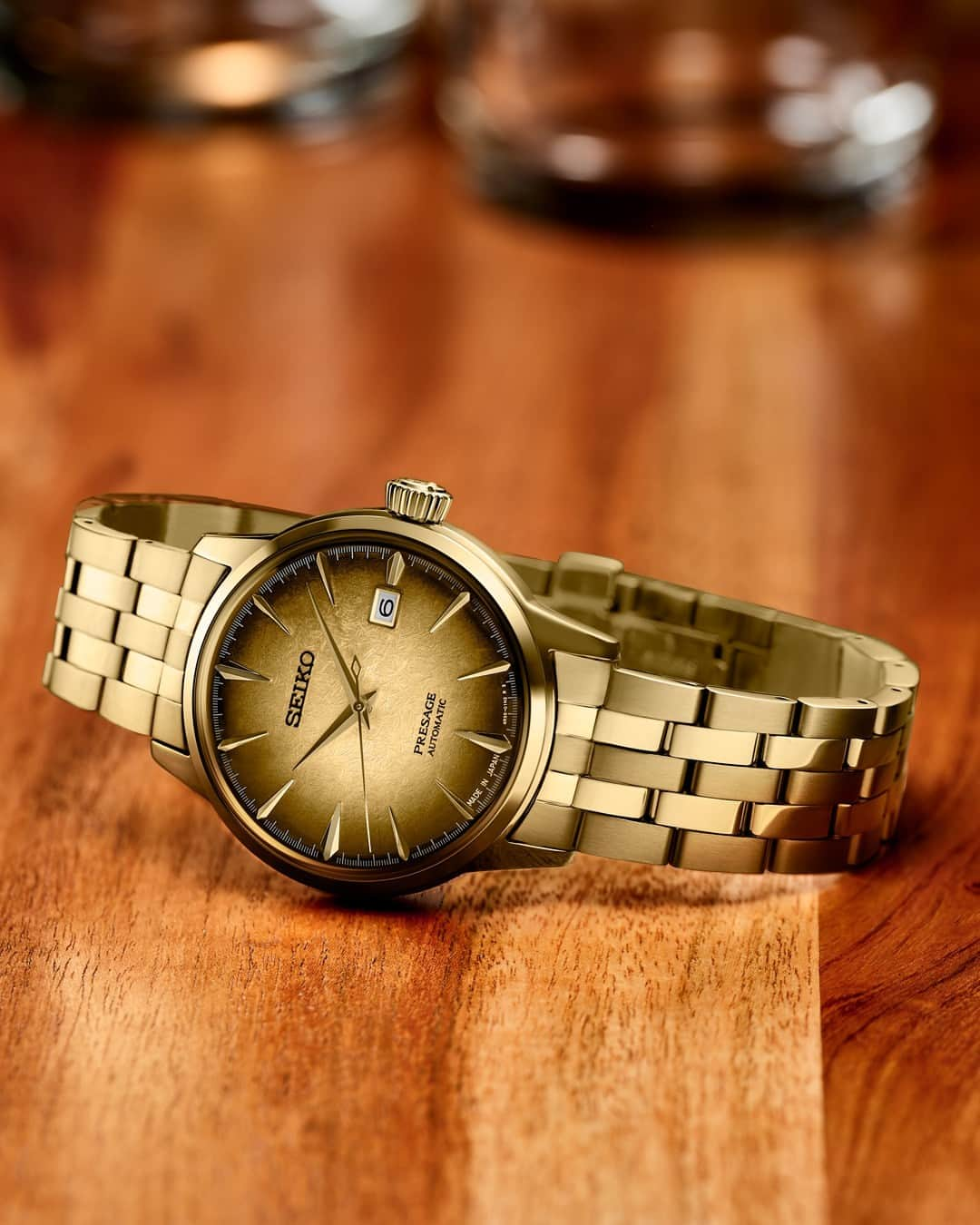 Seiko Watchesのインスタグラム：「Celebrating craft beer cocktails, #SRPK48 is one of the first timepieces in the Presage Cocktail Time series to offer a gold-tone case and bracelet. With its light-to-dark gradation, this new style can take you from day to night with the perfect finish. ☀️🌑  #Seiko #Presage」