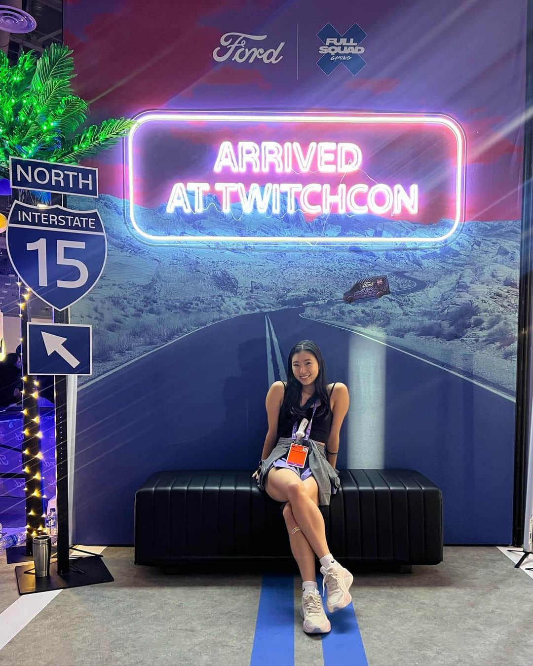 篠原枝令菜さんのインスタグラム写真 - (篠原枝令菜Instagram)「Epic time in Vegas for Twitchcon yuh yuh and MJ One show was epic 😍 My social battery was so drained after the first day ngl so I was very dedo mode for day 2 oops   And a worker at a café noticed me and wrote me a cute message on my breakfast burrittoooooo 😭 so sweet 💗 thank you girlie 😚」10月26日 5時24分 - elena_shinohara