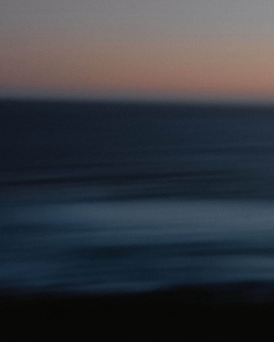 アリス・ガオさんのインスタグラム写真 - (アリス・ガオInstagram)「sea ranch paintings i, ii, iii, iv」10月26日 5時49分 - alice_gao