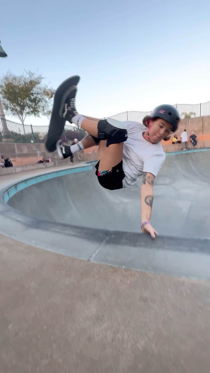 ジョーディン・バラットのインスタグラム：「i love this bowl!  @teamtoyota  📹 @daveswift01 @heimana_reynolds」