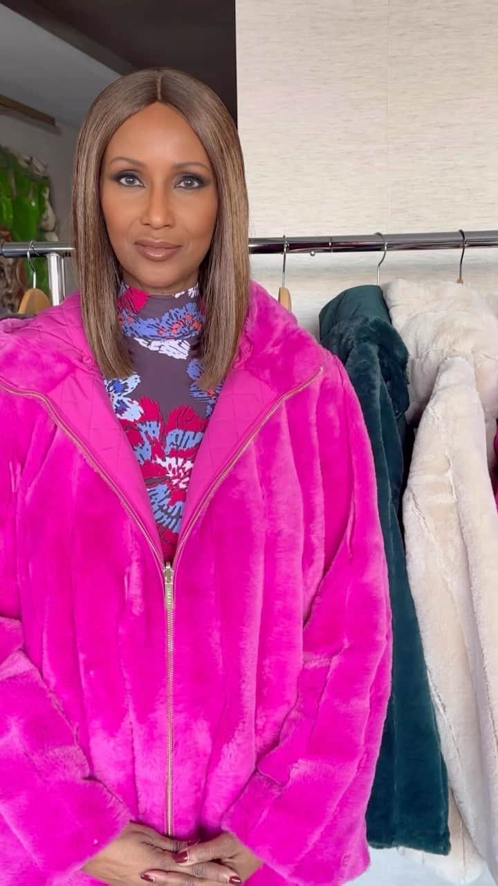 イマン・アブドゥルマジドのインスタグラム：「Join me LIVE from midnight-2am est tonight for the launch of my brand new @imanglobalchic collection!   Exclusively @hsn & HSN.com! Link in bio  #IMANGlobalChic」