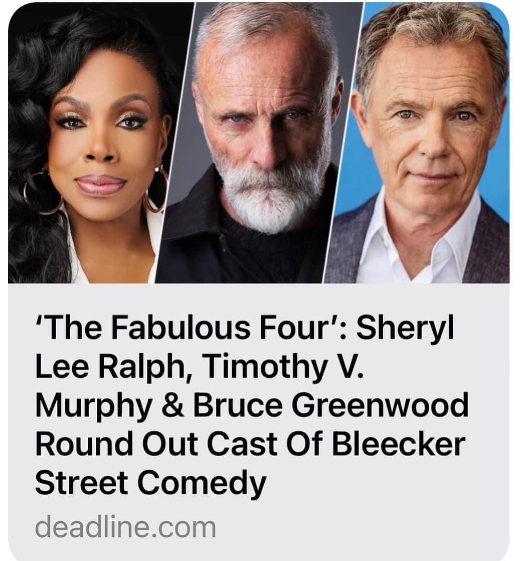ティモシー・V・マーフィーのインスタグラム：「Great to be working with such a talented cast in Savannah @thesherylleeralph @officialbrucegreenwood @susansarandon @bettemidler @meganomullally @moorehousejocelyn @timotheedoubleyou ☘️☘️☘️🎬🎬🎬」