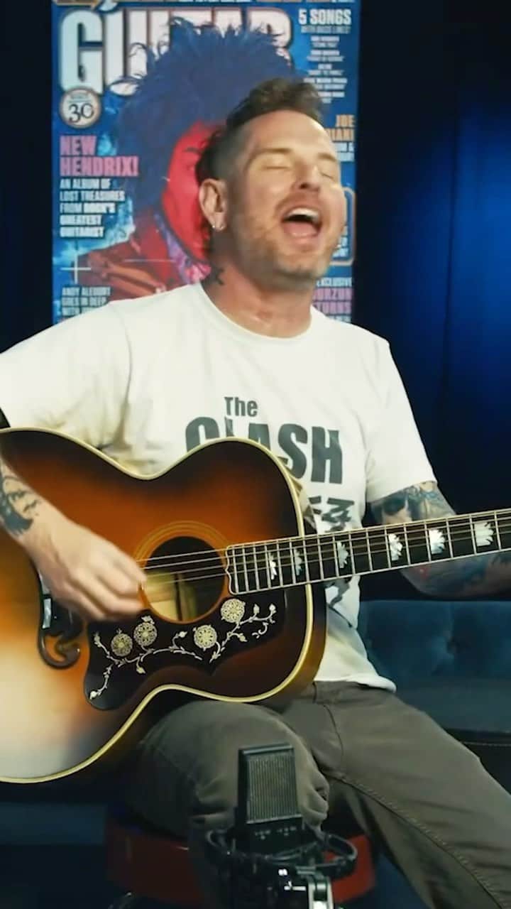 コリィ・テイラーのインスタグラム：「Breath Of Fresh Smoke // Live acoustic session from Guitar World Studios in New York City.   Watch the full clip on @youtube」